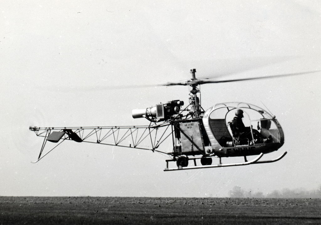 Jean Boulet hovers the prototype SE.3130 Alouette II, F-WHHF, 12 March 1955. (Eurocopter)