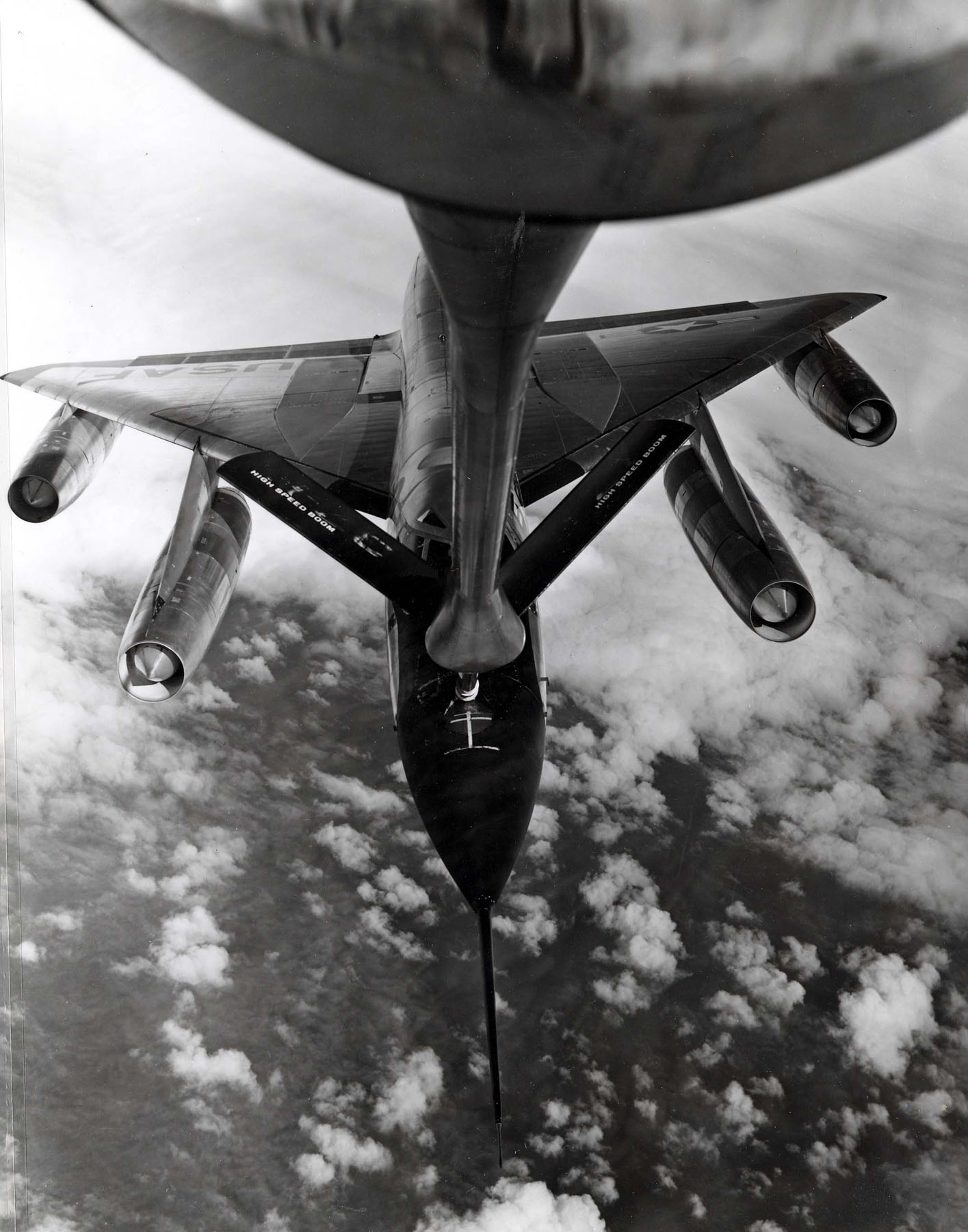 One of the two B-58 bombers refuels from a Boeing KC-135A Stratotanker over Kansas during Operation Heat Rise, 5 March 1962. (U.S. Air Force) 