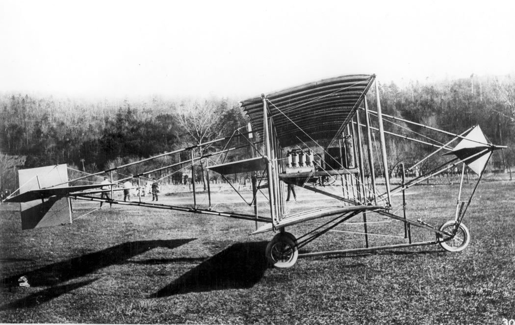 Curtiss Type IV Model D, S.C. No. 2, 1911. (U.S. Air Force)