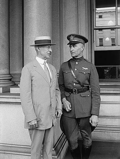 Major General Mason Patrick, Chief o fteh Air Service, with Lieutenant Russell L. Maughan, 8 July 1924. (Library of Congress)