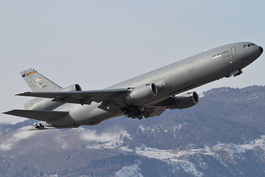 McDonnell Douglas KC-10A Extender 79-0433. (Unattributed)