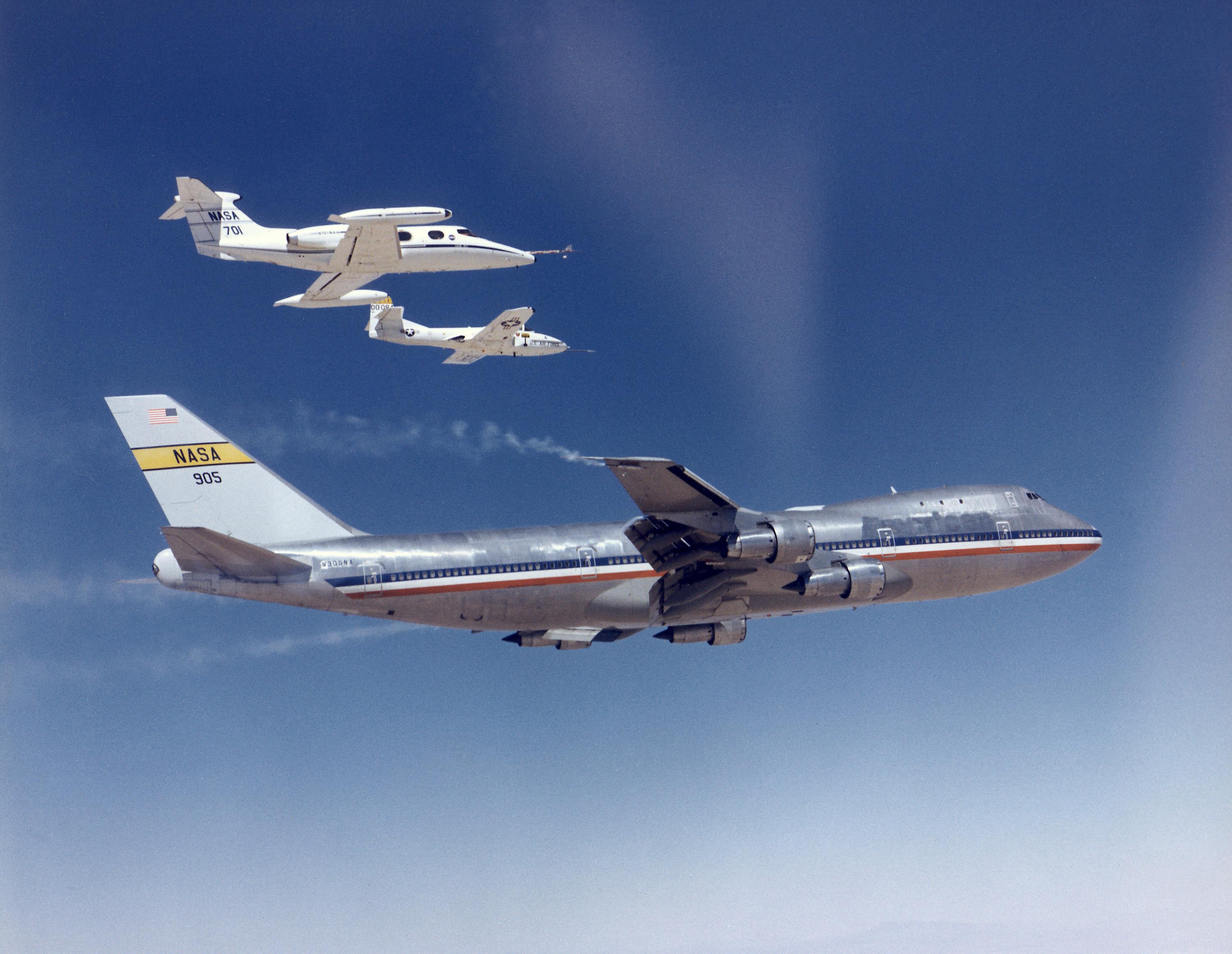 Boeing 747-123, N905NA, during wake vortex studies, 20 September 1974. The other aircraft in the photograph are a Cessna T-37B, N807NA and a Learjet 24, N701NA. (NASA)