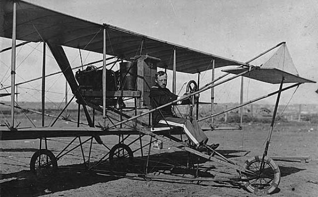 Second Lieutenant George E.M. Kelly, U.S. Army, at Curtiss School of Aviation, North Island, San Diego, California, ca. April 1911. (George Hammond Curtiss Historical Society)
