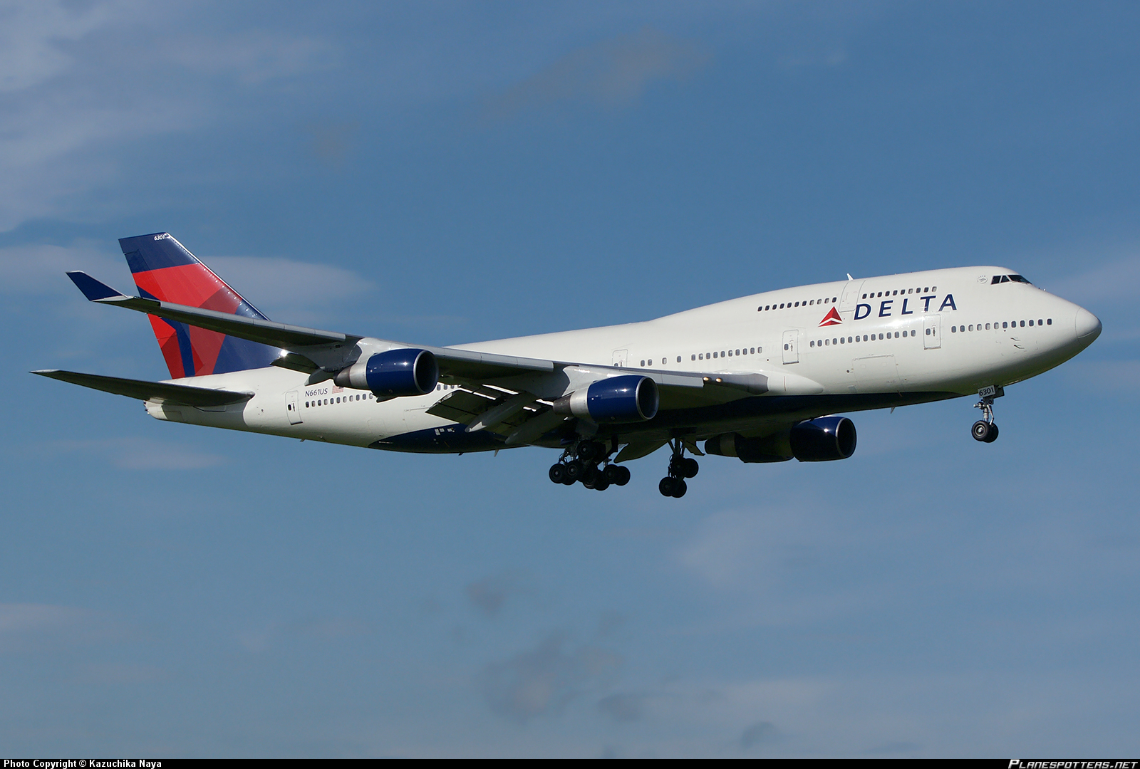 Boeing 747-451 N661US, Delta Air Lines, landing at Tokyo-Narita International Airport, 25 July 2009. (Photograph courtesy of Kazuchika Naya)