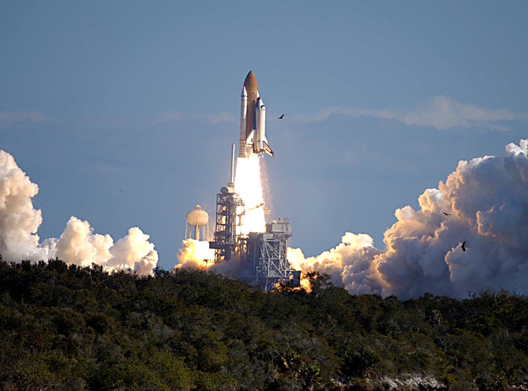 Space Shuttle Columbia (STS-107) lifts off from Launch Complex 39A at Kennedy Space Center, 15:39:00 UTC, 16 January 2003. (NASA)