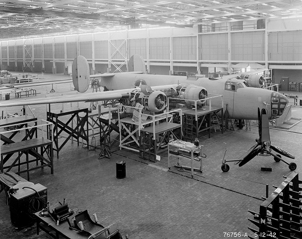 The first Ford-built B-24 Liberator in final assembly at the Willow Run Airplane Plant, 12 May 1942. (Ford)