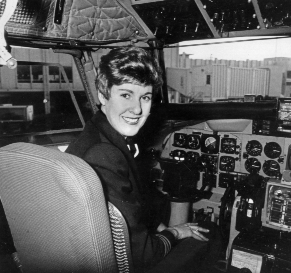 First Officer Emily Warner. (Frontier Airlines)