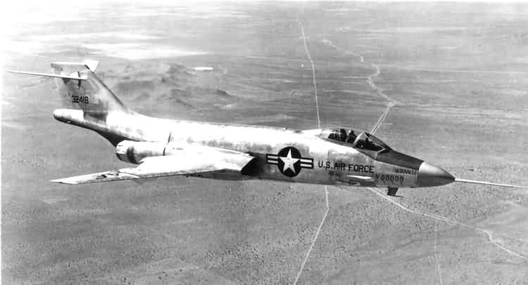 McDonnell F-101A-1-MC Voodoo 53-2418 in flight. (U.S. Air Force)