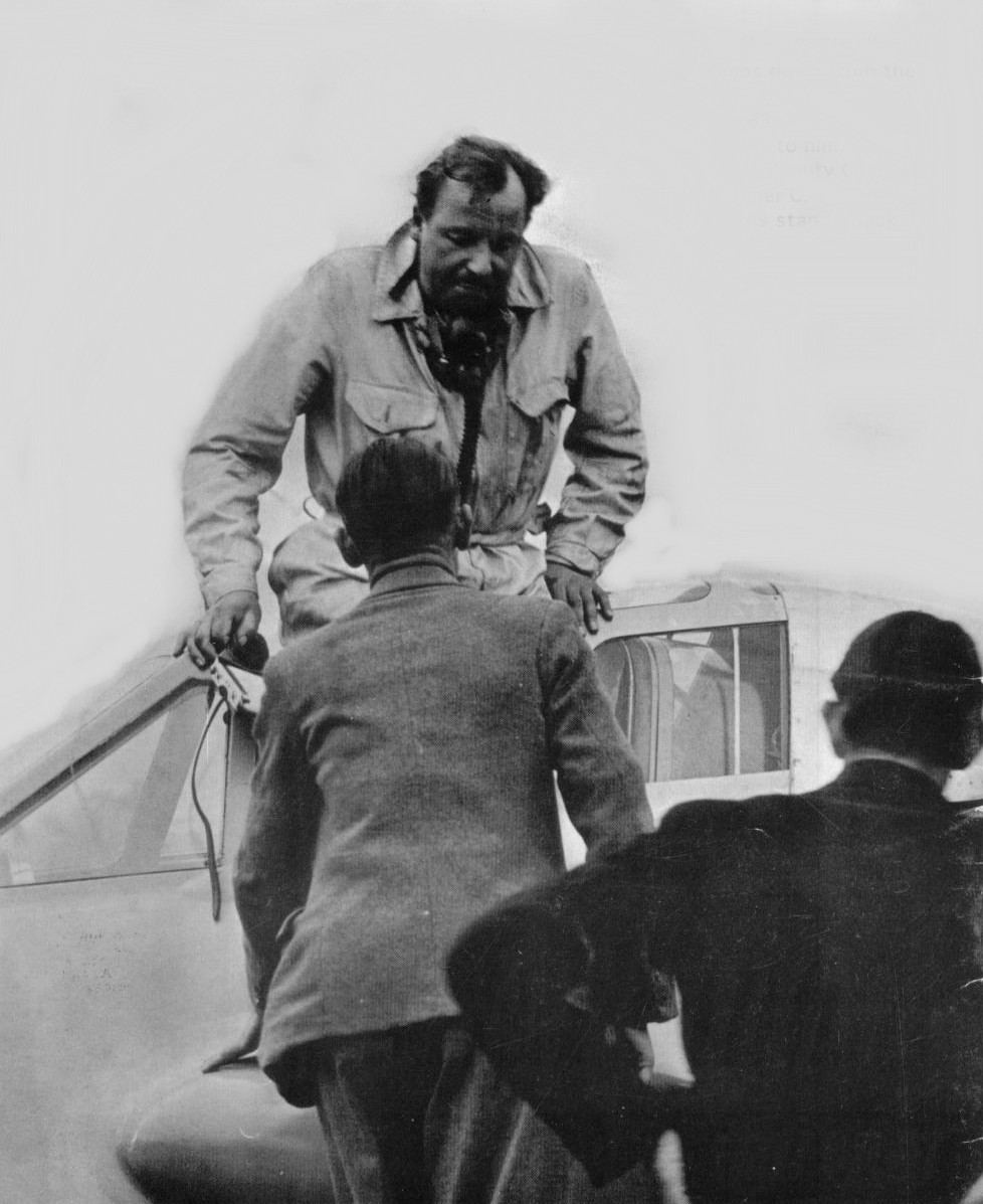 Geoffrey de Havilland, Jr., exits the cockpit of one of the company's jet aircraft. (Photograph Courtesy of Neil Corbett, Test and Research Pilots, Flight Test Engineers) 