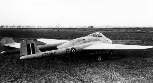 Right rear quarter view of the prototype de Havilland DH.100, LZ548/G.