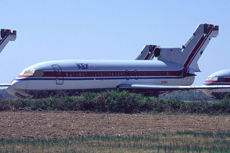 Boeing 727-51 c/n 18803, carrying registration N29KA, awaits scrapping at Greenwood-Leflore Airport, Greenwood, Mississippi. (Jim Newton Photography)