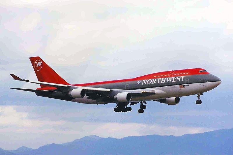 Northwest Boeing 747-451 N661US