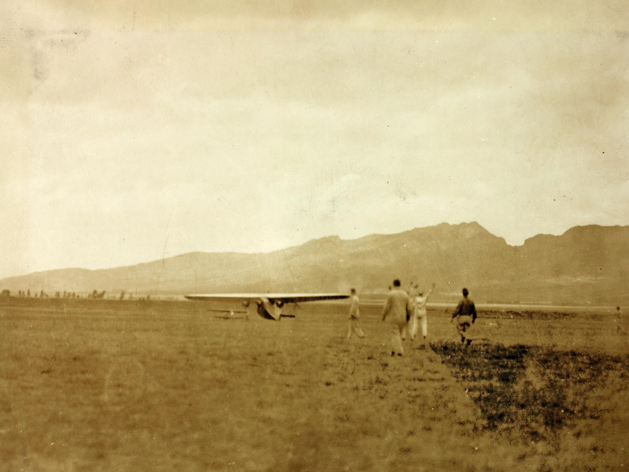 Fokker F.VII/3m 1985 Southern Cross arrives at Wheeler Field, 1 June 1928 (San Diego Air and Space museum Archives)