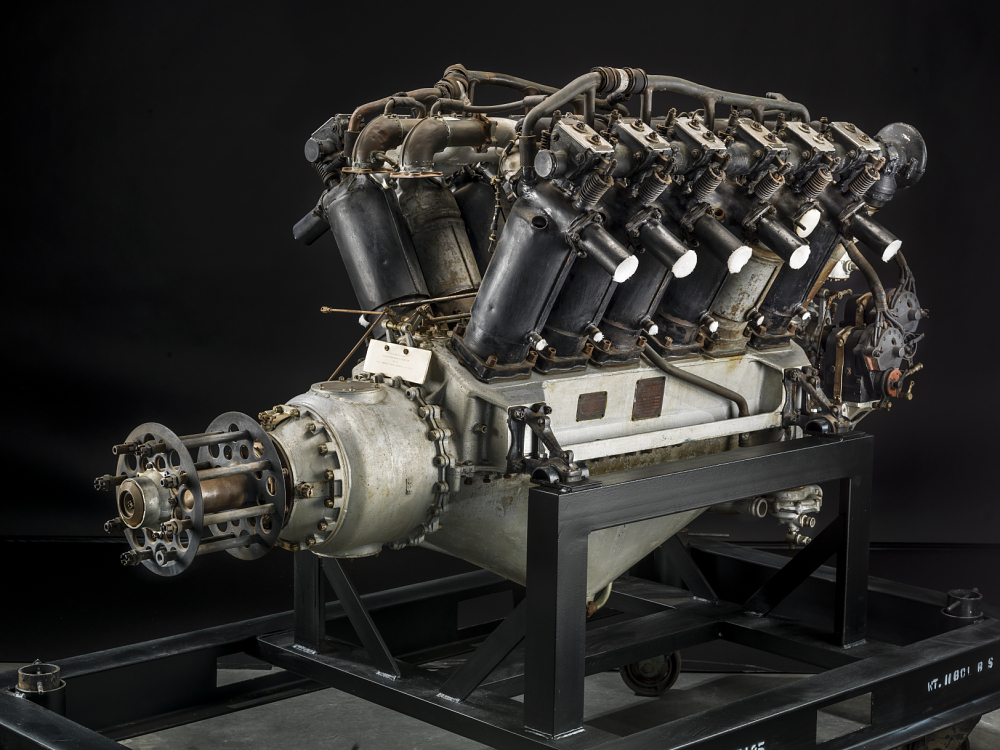 Rolls-Royce Eagle VIII aircraft engine. (NASM)