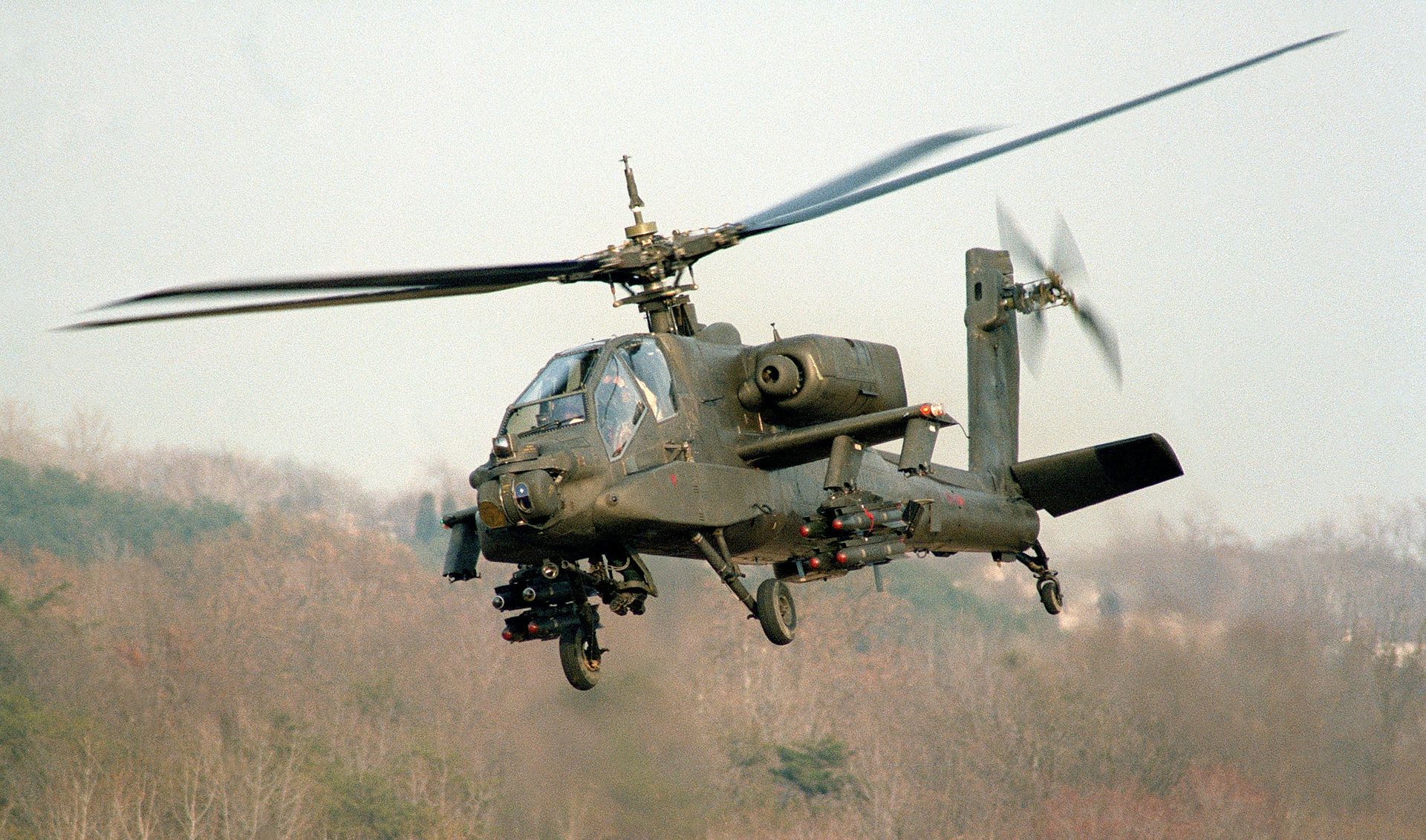 A pre-production YAH-64A Apache in flight, circa 1982. (U.S. Army)