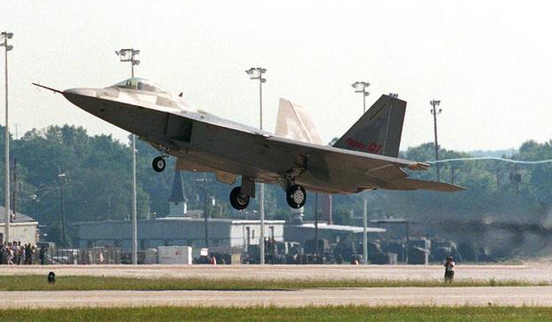 Lockheed Martin F-22A 91-4001 lands at Dobbins ARB after its first flight, 7 September 1997. (AP/The Hindu)