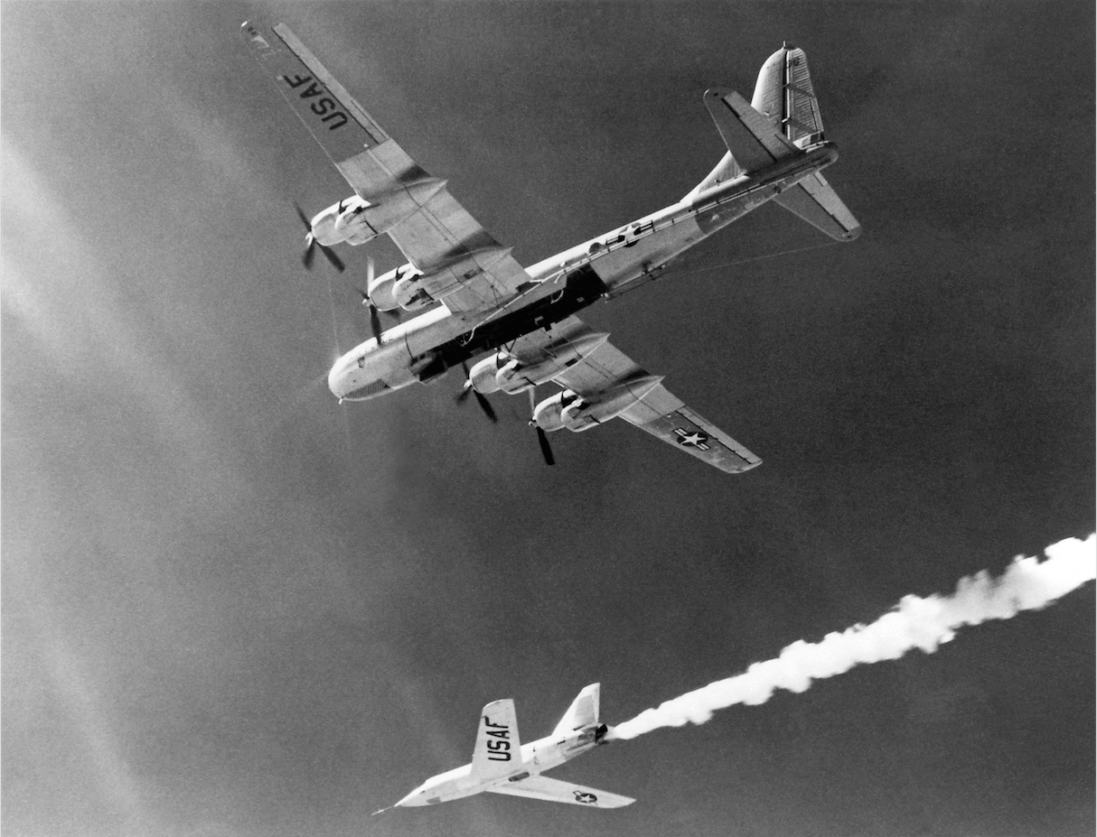 Bell X-2 46-674 after drop from Boeing EB-50D Superfortress 48-096. (U.S. Air Force)