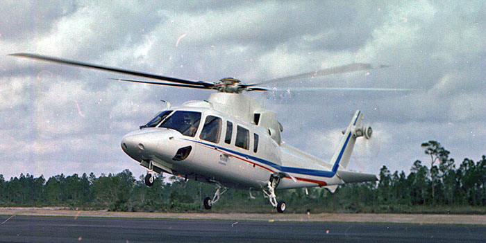 The number 2 Sikorsky S-76 makes teh type's first flight, 13 March 1977. (Sikorsky Historical Archives)