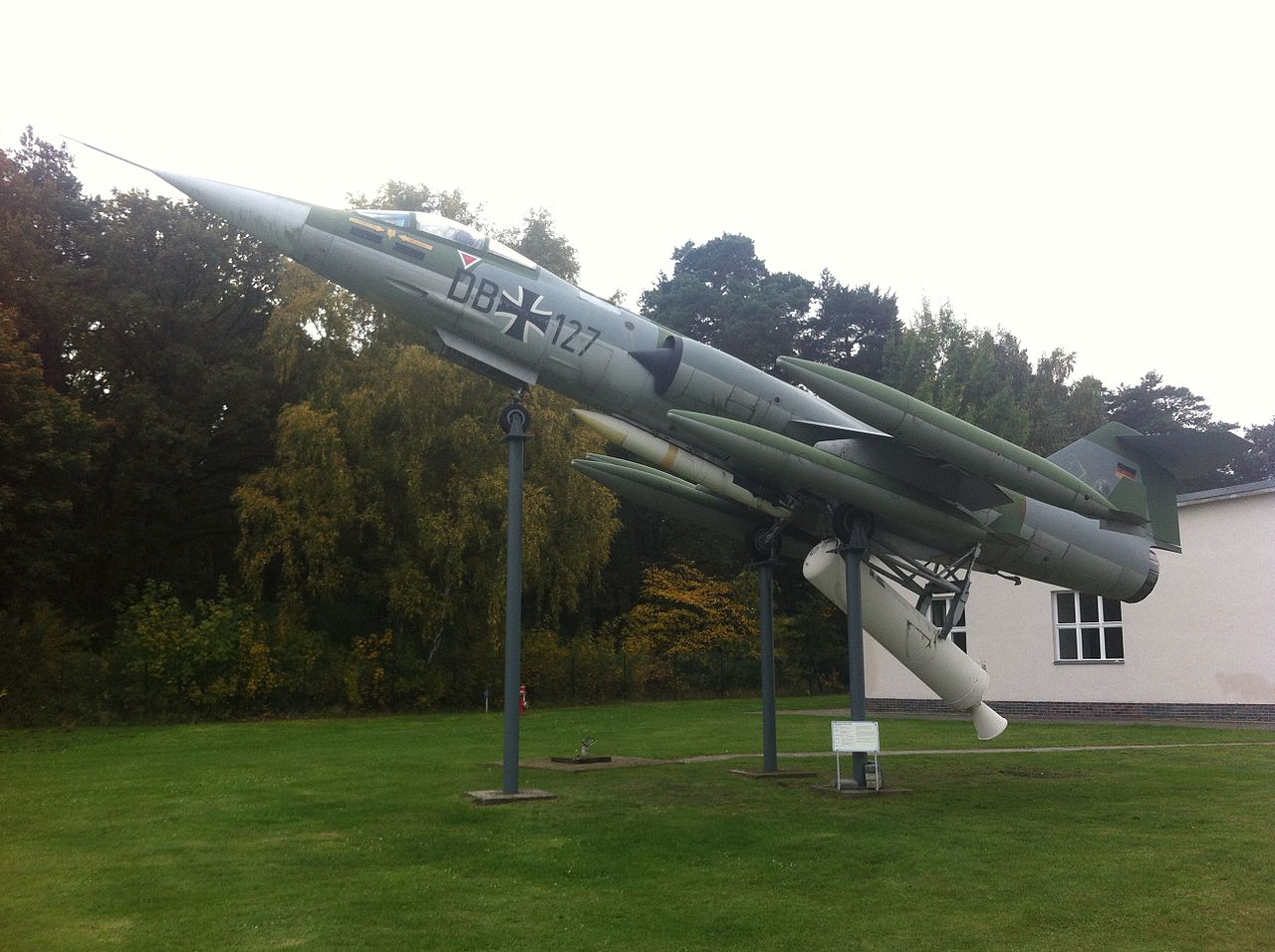 German Air Force F-104G Starfighter equipped with rocket booster for Zero Length Launch. A B43 nuclear bomb is on the centerline hardpoint. (MoRsE via Wikipedia)