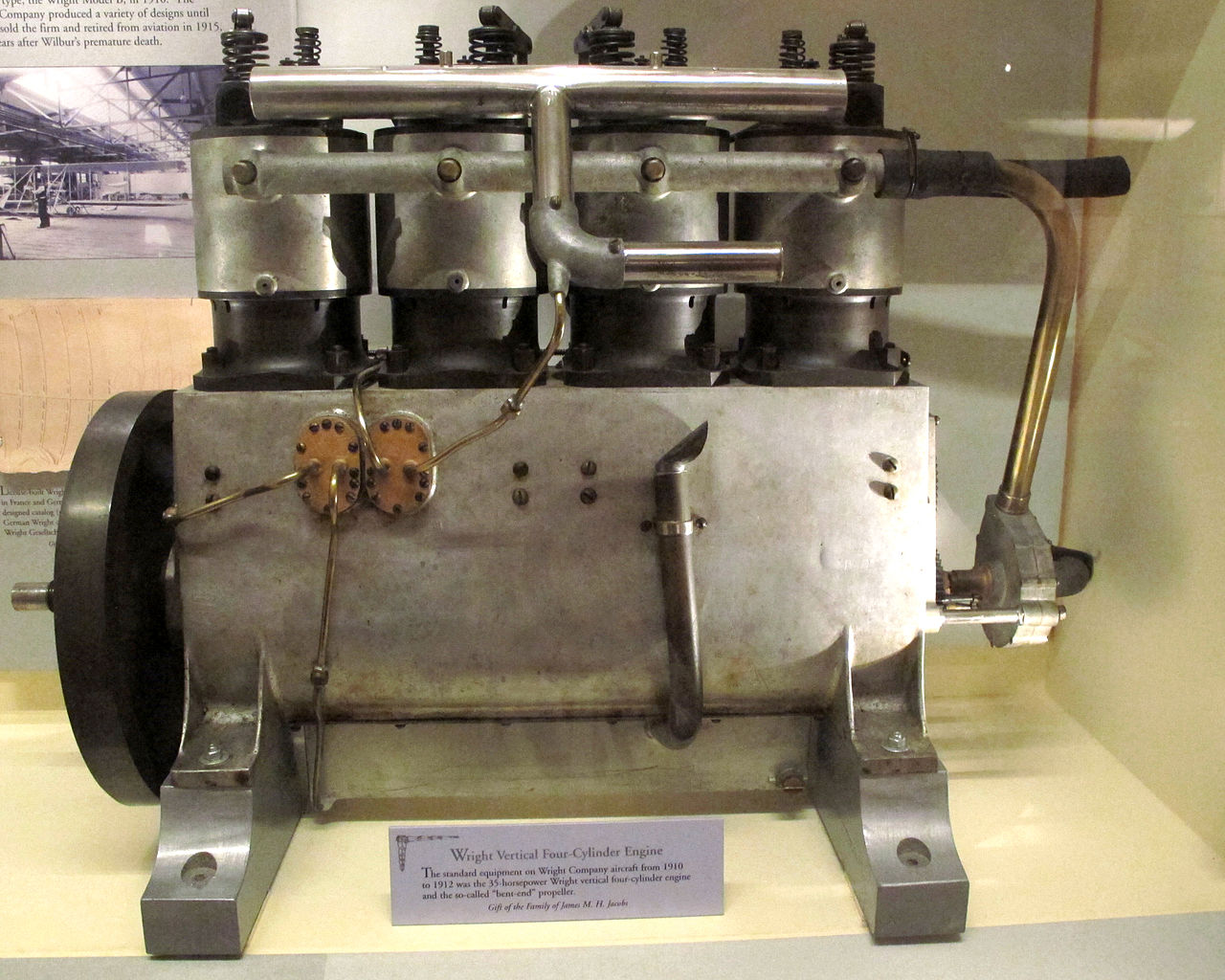 A Wright vertical four-cylinder engine at teh Smithsonian Institution National Air and Space Museum. (Sanjay Acharya/Wikipedia)