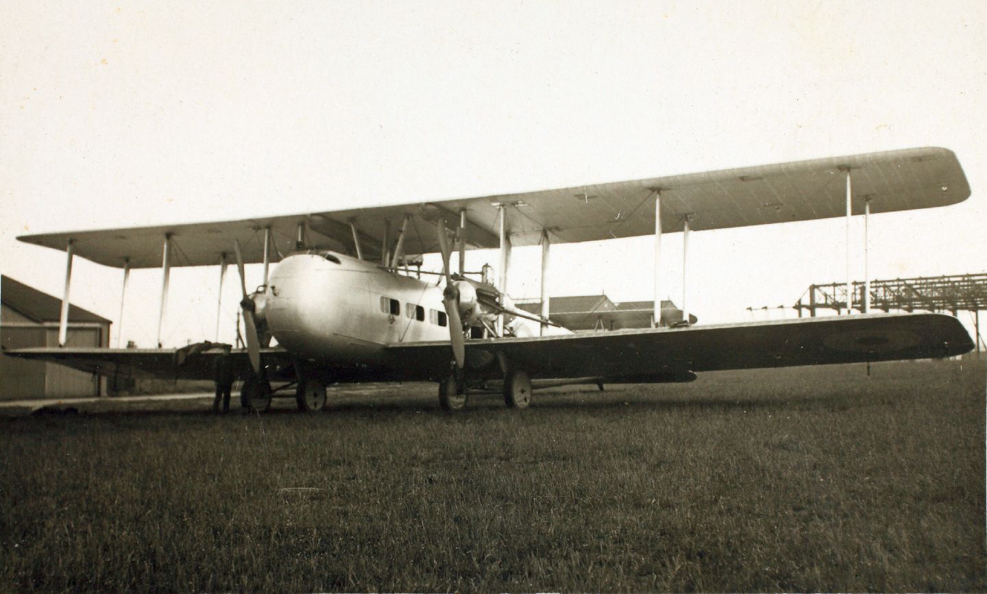 A Vickers Victoria (San Diego Air and Space Museum Archives Catalog # Iraq_00831)