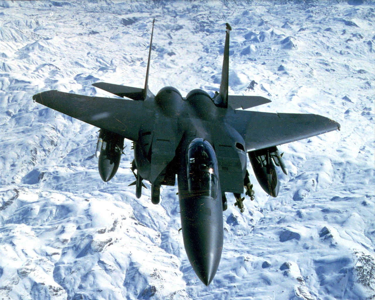 A McDonnell Douglas F-15E Strike Eagle over Iraq during Operation Northern Watch, 1999. (U.S. Air Force)