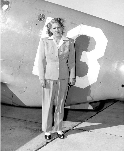 Jackie Cochran with her P-51B Mustang, NX28388. (FAI)