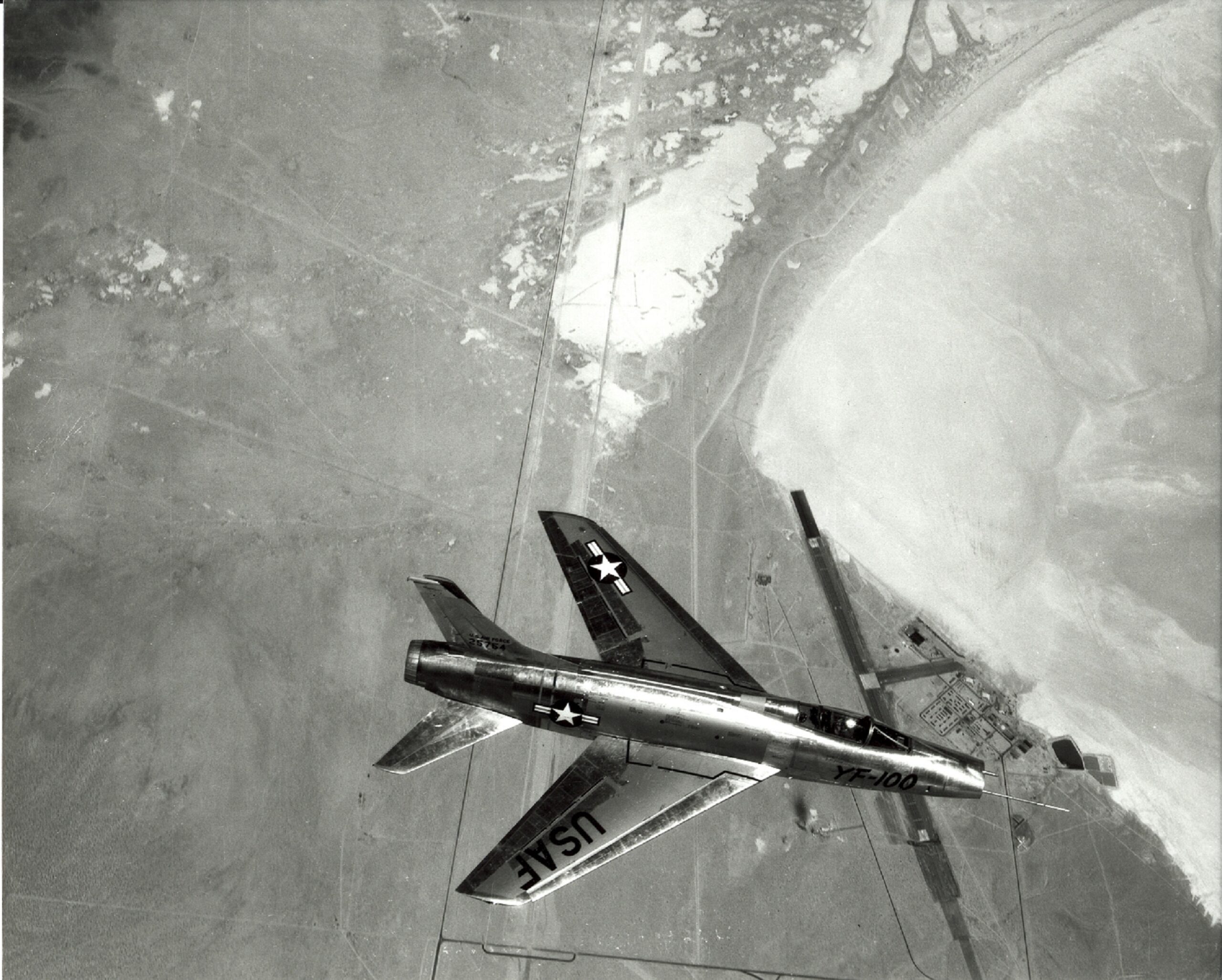 North American Aviation YF-100A Super Sabre 52-5754. (U.S. Air Force)