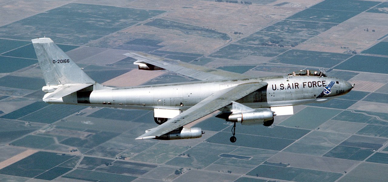 B-47E-25-DT Stratojet 52-166 flies over California's Central Valley farmland as it heads to Castle Air Force Base on the very last B-47 flight, 17 June 1986. (U.S. Air Force) 