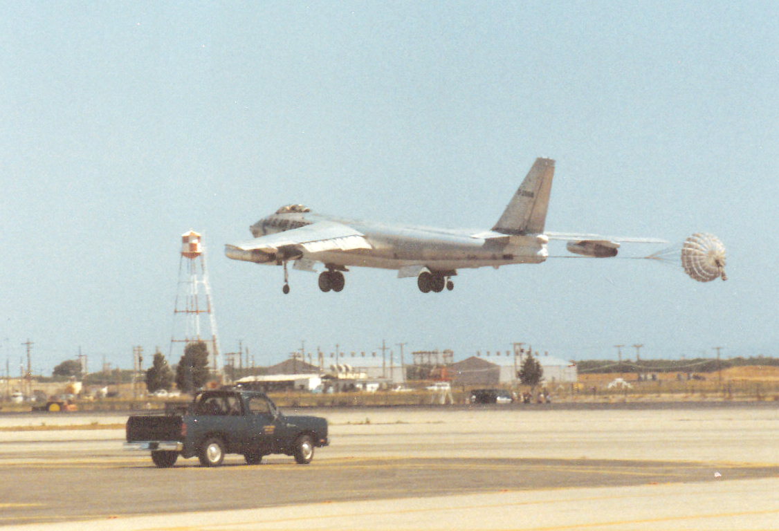 B-47E-25-DT Stratojet 52-166 on final approach to land at Castle Air Force Base, 17 June 1986. The braking chute is deployed. This is teh very last time that a B-47 flew. 