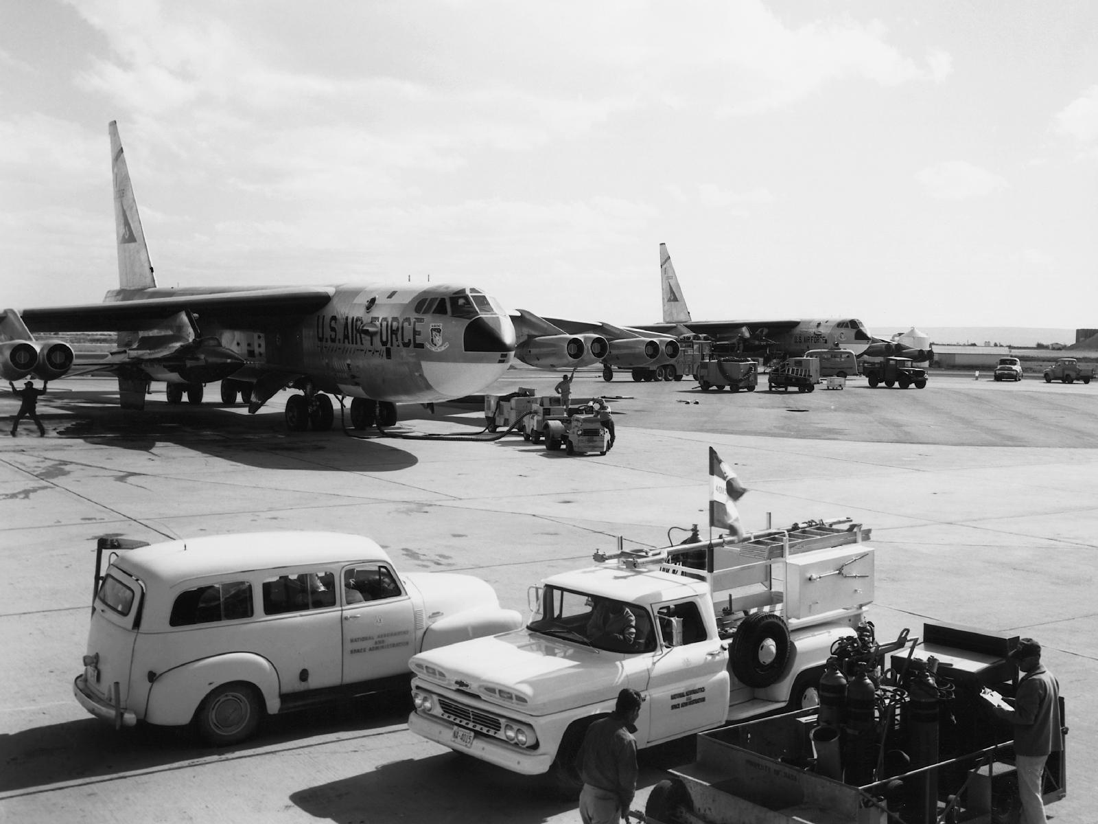 At the left, Boeing NB-52A 52-003 carries X-15 56-6670 while on the right, NB-52B 52-008 carries X-15 56-6671.(NASA)