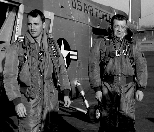 Captain Walter J. Hodgson (1924–1978) and Major William J. Davis, U.S. Air Force, with the world record-setting Kaman H-43B Huskie, 58-1848. (FAI)