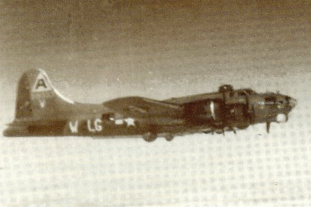 Boeing B-17G-15-BO Flying Fortress 42-31333, Wee Willie, December 1944. (U.S. Air Force)
