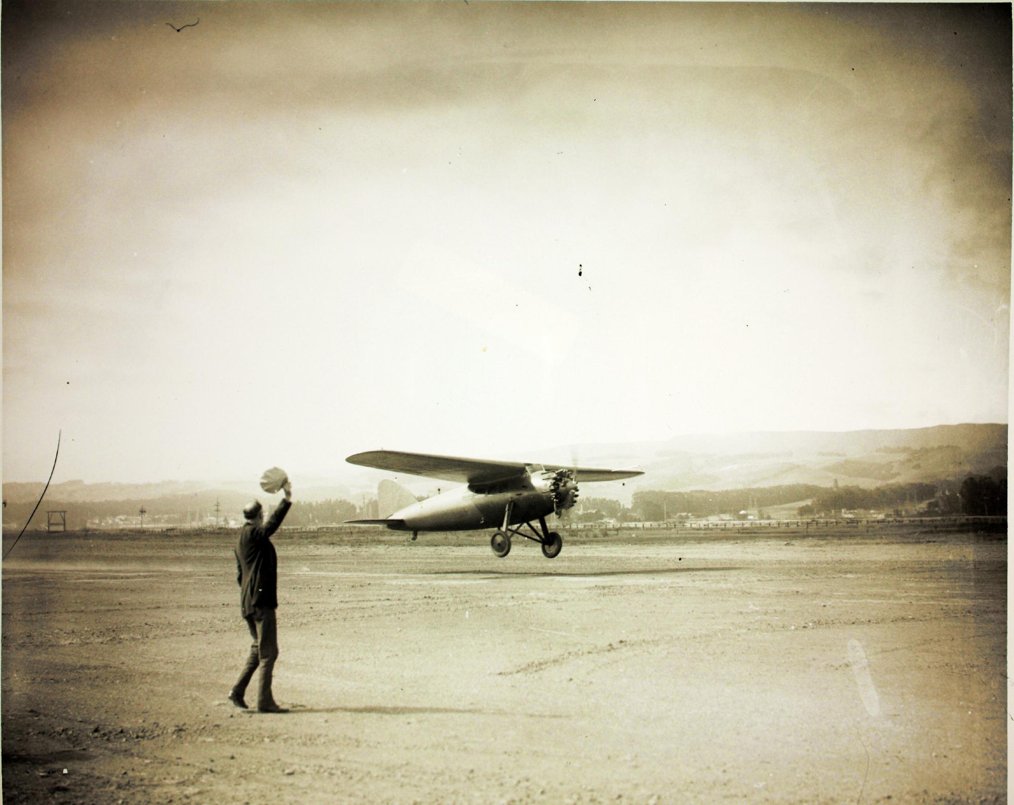 Lockheed Vega 1, Golden Eagle, NX913, takes off from Oakland, 16 August 1927. (San Diego Air and Space Museum Archives)