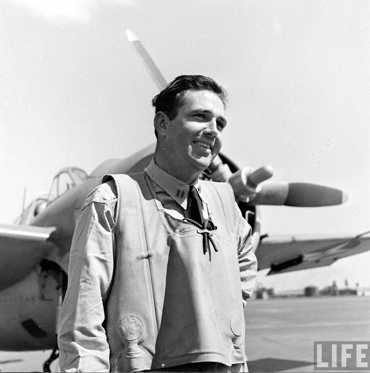 Lieutenant Edward H. O'Hare, United States Navy, 1942. (LIFE Magazine via Navy Pilot Overseas)