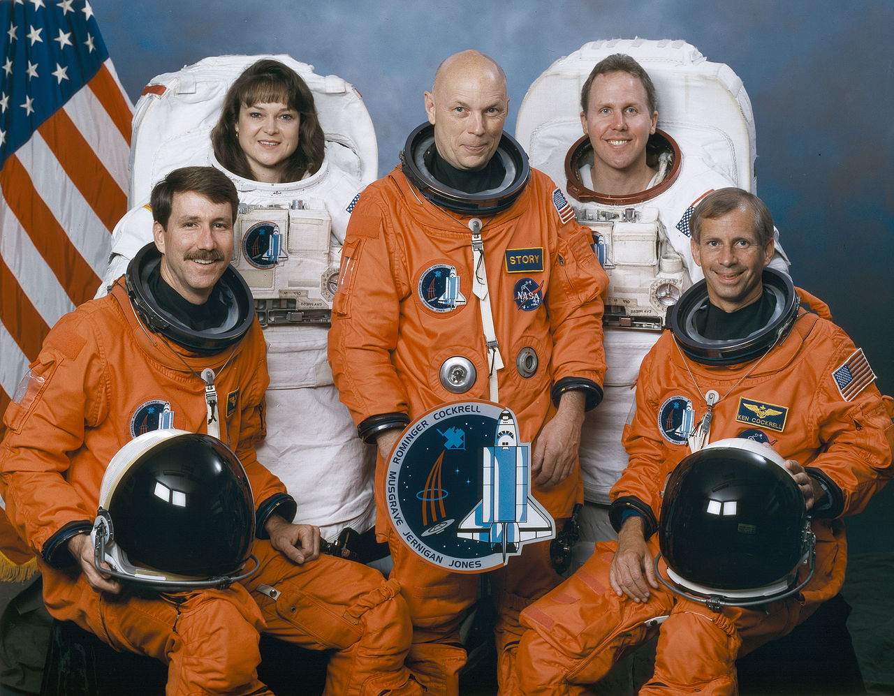 The flight crew of Columbia STS-80, seated, left to right: Captain Kent V. Rominger, USN, and Captain Kenneth D. Cockrell, USN; standing, Tamara E. Jernigan, Ph.D.; Franklin Story Musgrave, M.D.; and Thomas D. Jones, Ph.D.. (NASA)
