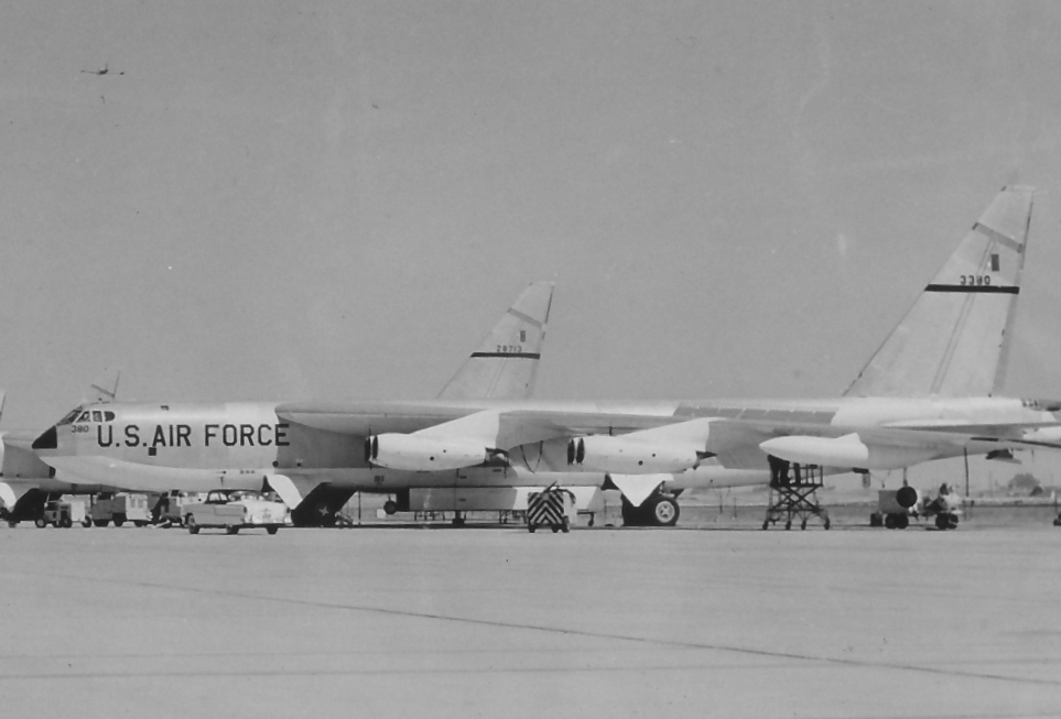 Boeing B-52B-30-BO Stratofortress 53-380. (U.S. Air Force)