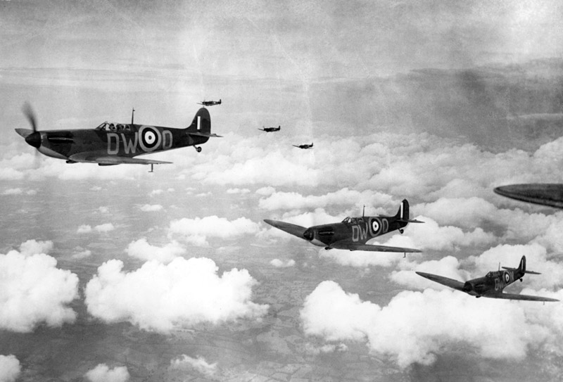 Supermarine Spitfire fighters of No. 610 Squadron, RAF Biggin Hill, during the Battle of Britain. (Imperial War Museum)
