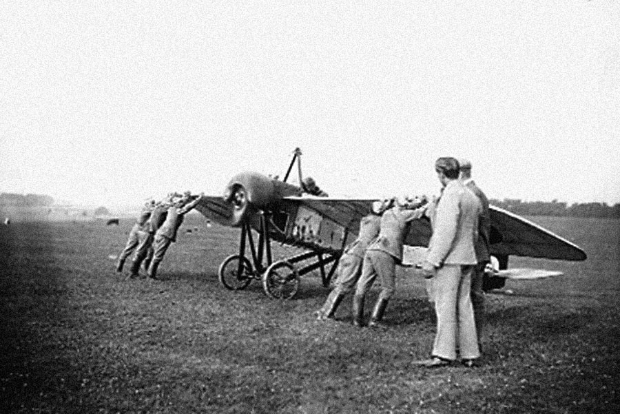 Roland Garros' Morane-Saulnier G monoplane.