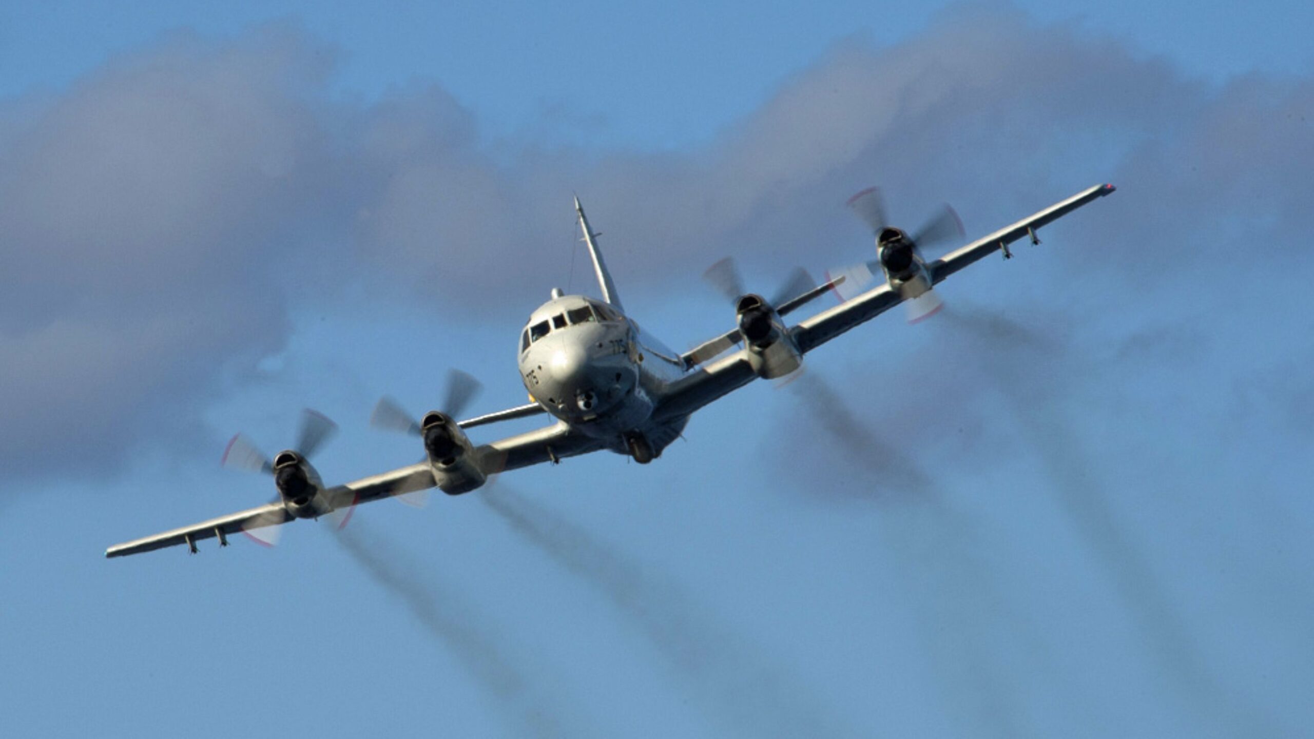 A Lockheed P-3C Orion (Mass Communications Specialist 2nd Class John Herman, U.S. Navy)