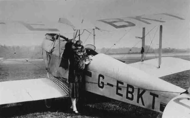 Sophie Elliott Lynn with her pale blue de Havilland DH.60 Moth, G-EBKT. (Unattributed)