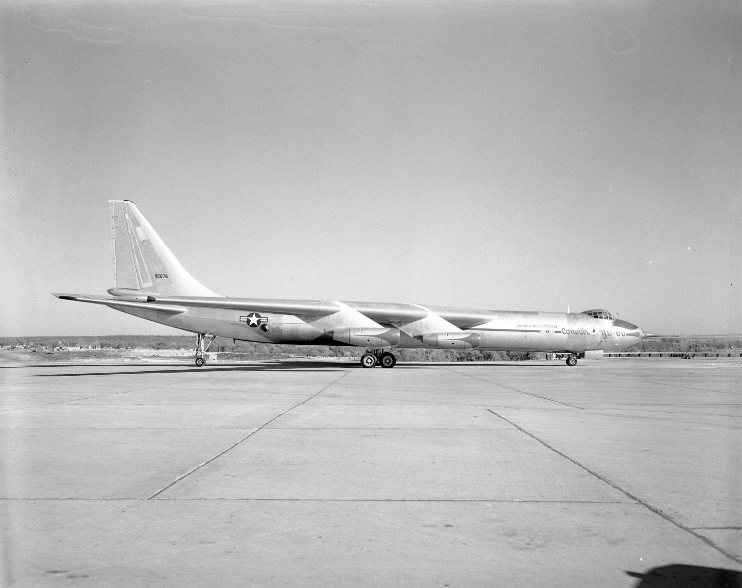 Right profile of the first prototype YB-60. Note the tail landing gear strut. (Jet Pilot Overseas)