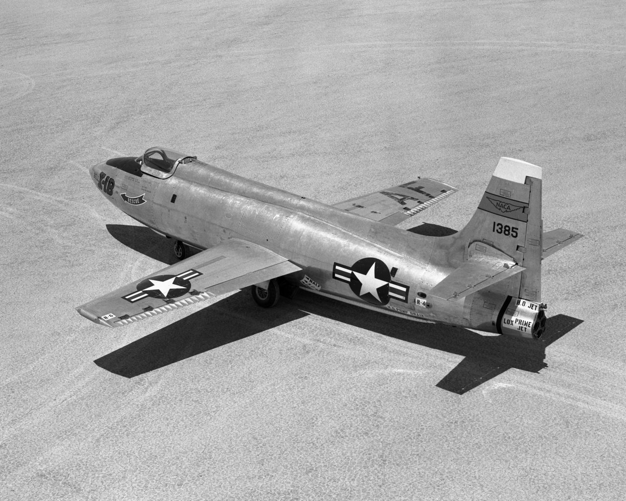 Bell X-1B 46-1385 parked on Rogers Dry Lake, 30 July 1958. (NASA)