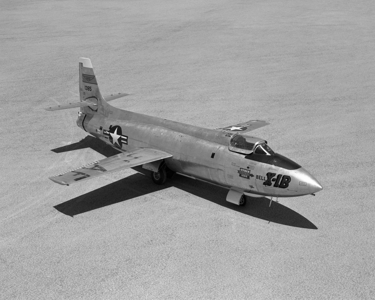 Bell X-1B 46-1385 parked on Rogers Dry Lake, 30 July 1958. (NASA)