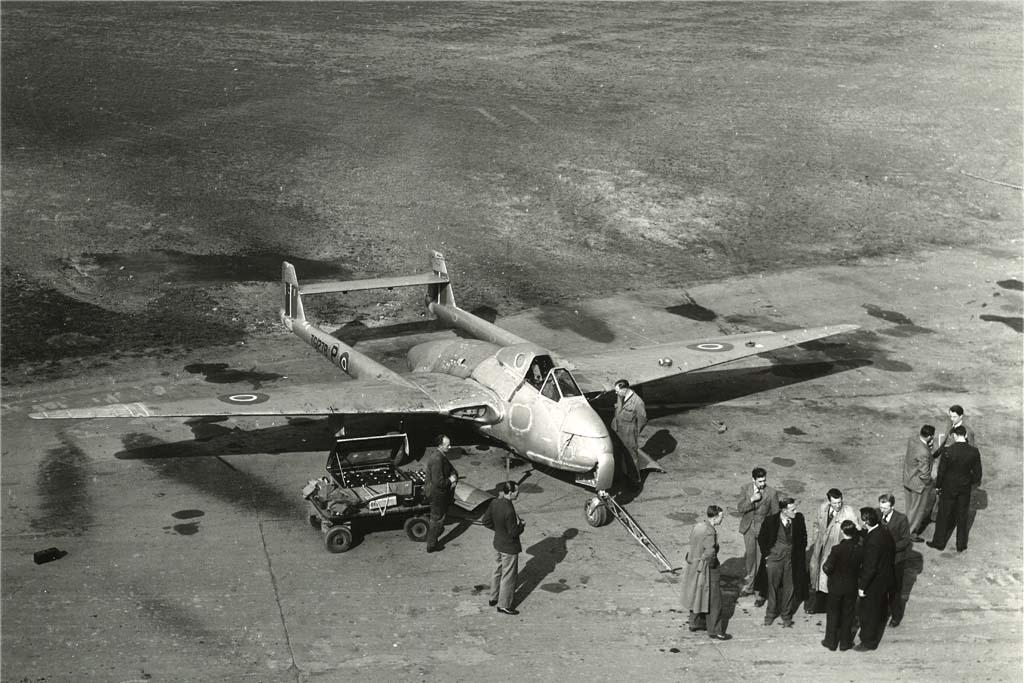 De Havilland DH.100 Vampire F.1 TG/278 before the record flight. (De Havilland)