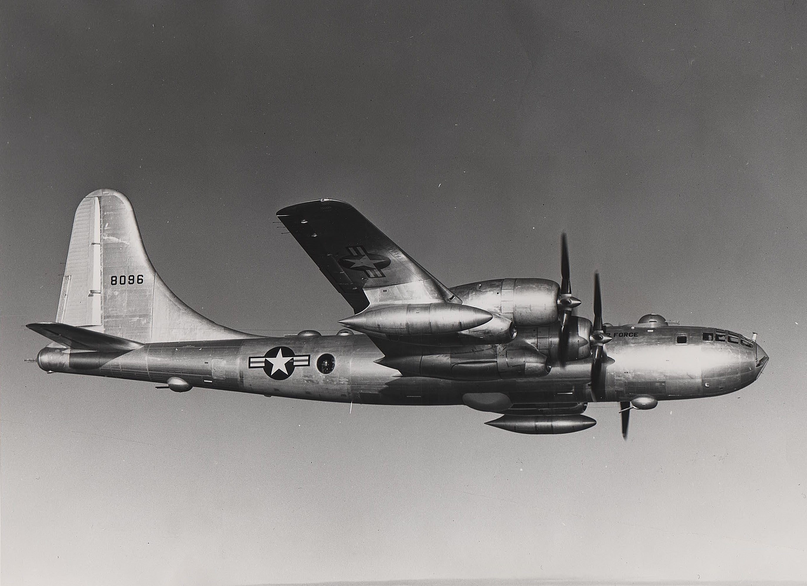 Boeing B-50D-90-BO Superfortress 48-096 prior to modification to an EB-50D X-2 carrier. (U.S. Air Force)