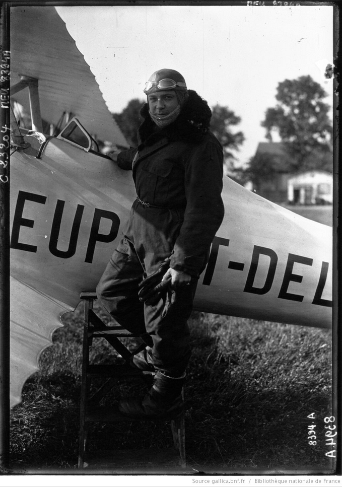 Test pilot Joseph Sadi-Lecointe with a Nieuport Delâge Ni-D 40R World record-setting biplane.