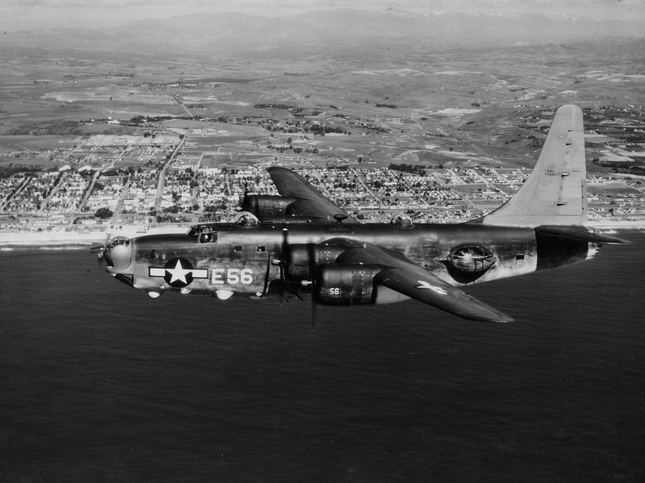 A Consolidated Vultee PB4Y-2 Privateer in flight, circa 1945. (U.S. Navy)