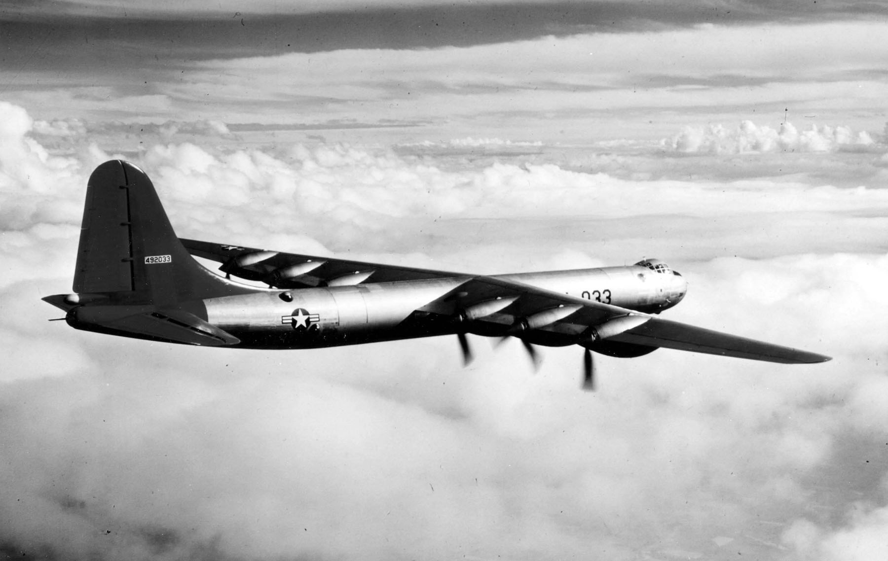 In the 1950s Someone Thought to Attach two B-47 Stratojets to a B-36  Peacemaker: The Story of the B-36/B-47 Wing Tip-Tow that Never Was - The  Aviation Geek Club