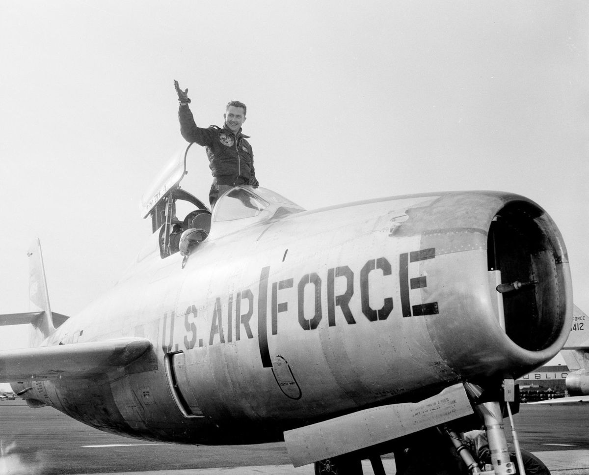 New Civil Air Patrol flight takes off at Air Force Plant 42 > Edwards Air  Force Base > News